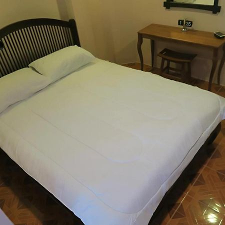 The Grand Palace Hostel Bangkok Bagian luar foto